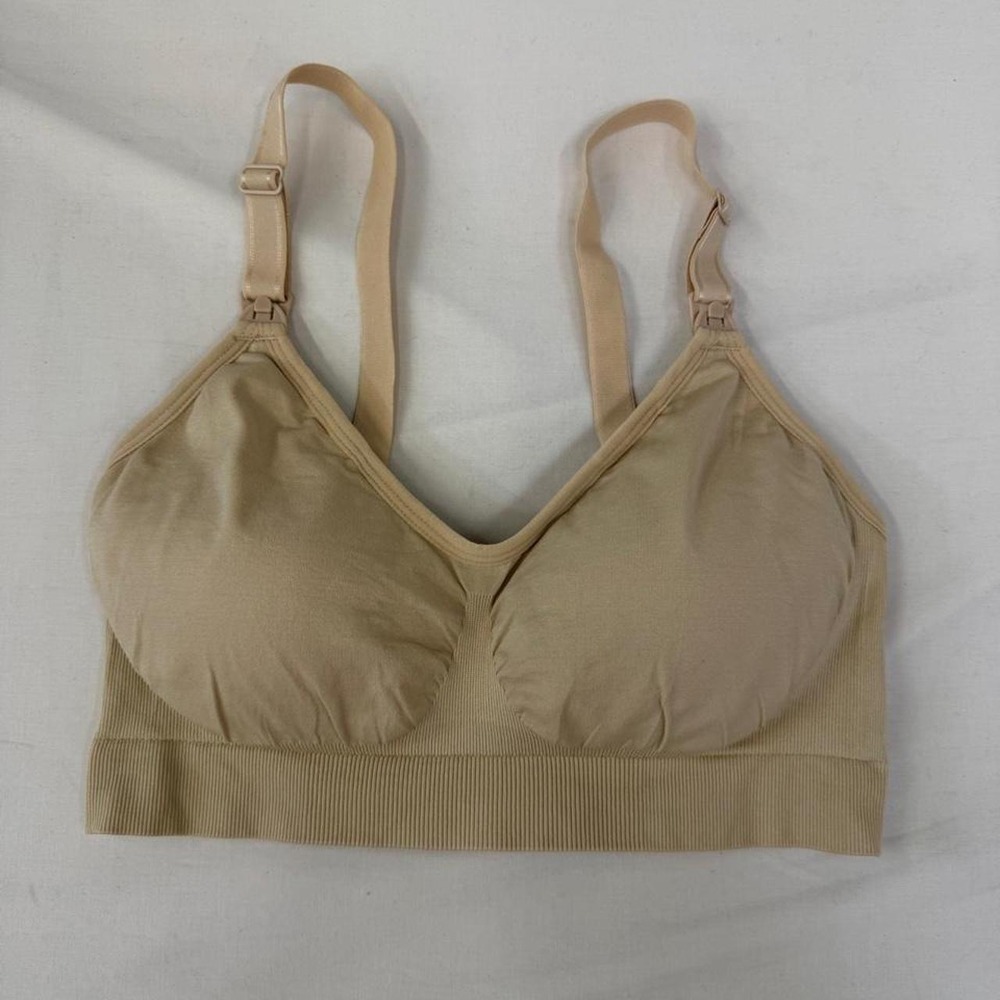 Beige seamless wireless bra in new‎ without tags (NWOT)